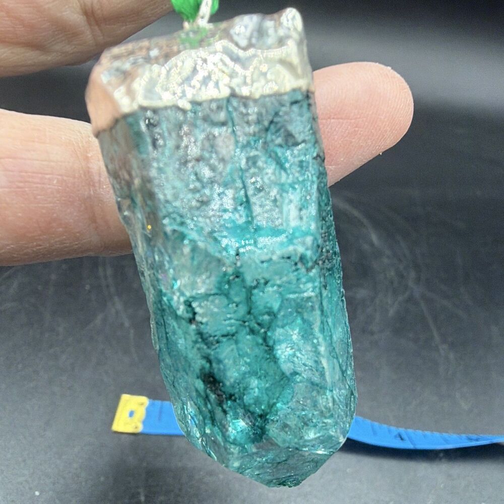 Quartz pendant